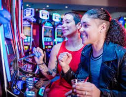 888y apk မိုဘိုင်းအက်ပ် ဖုန်းမျက်နှာပြင် ပြသမှု